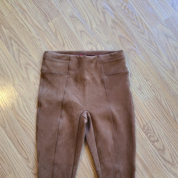 SPANX MID RISE FAUX SUEDE LEGGINGS STRETCH FITTED SEAMED RICH CARAMEL sz S - Picture 3 of 6